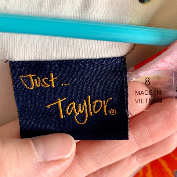 Just Taylor floral dress - Picture 3 of 3